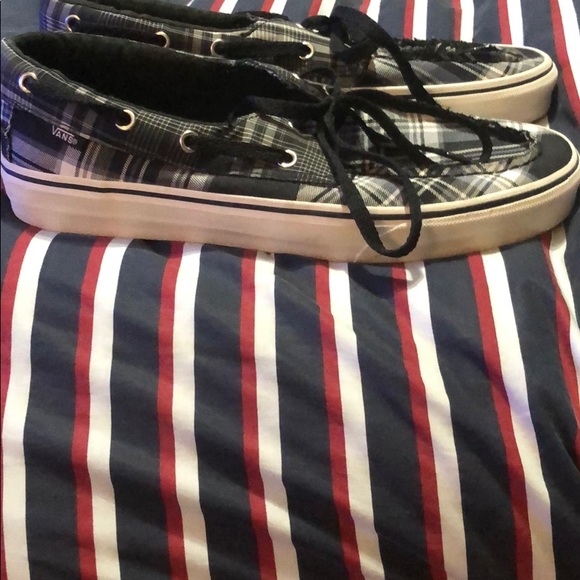 Vans - Picture 4 of 6